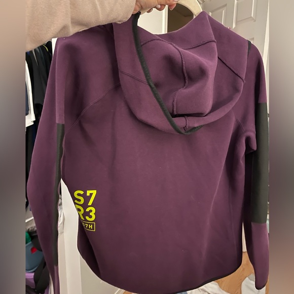 Rebook, Large, great condition - Picture 2 of 3